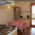 Flat In A Poolside Residence-beahost *