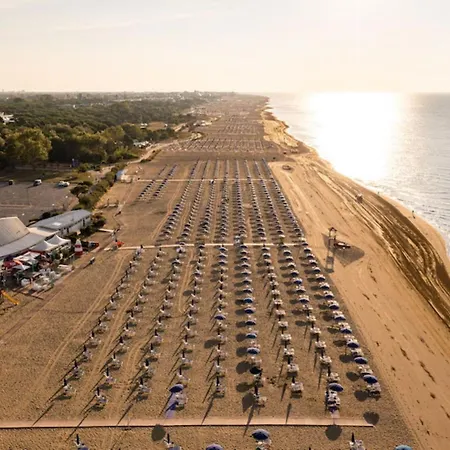 Apartment Flat In A Poolside Residence-beahost *