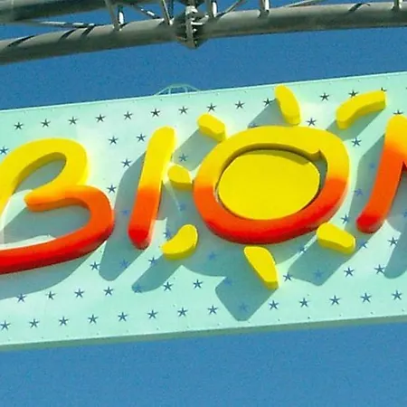 아파트 Bright Flat In A Poolside - Beahost *