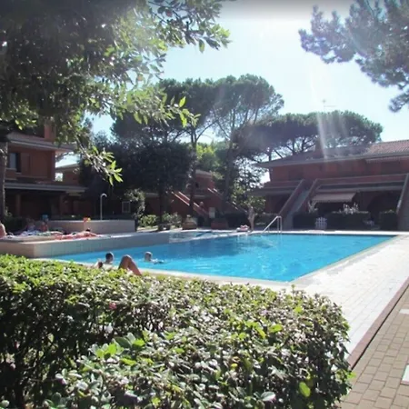 Flat In A Poolside Residence-beahost Apartment *
