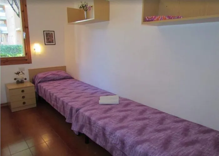 Flat In A Poolside Residence-beahost *